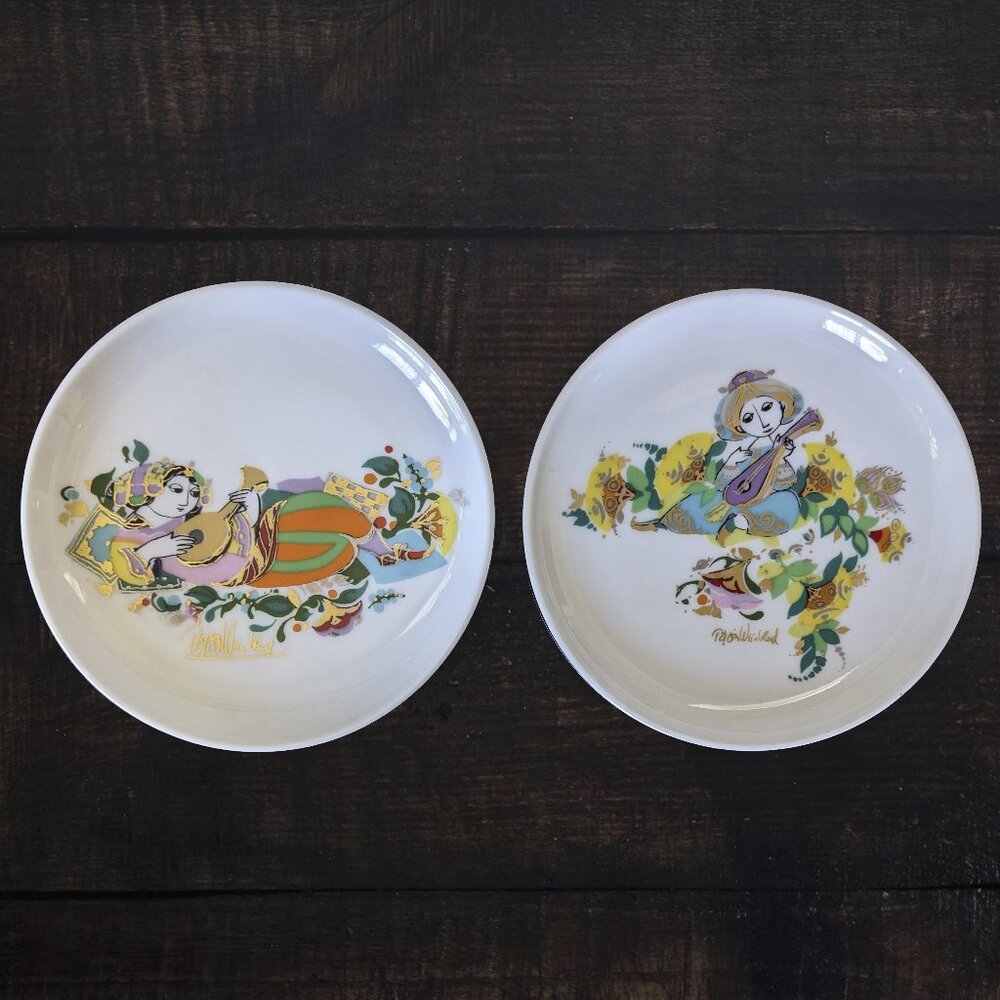 Vintage Set of 2 Bjorn Wiinblad Rosenthal 1001 Nights Plates, Signed, Gold